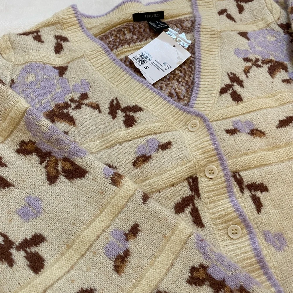 NWT! Forever 21 Cream and Purple Floral Print Cardigan Small Cottagecore